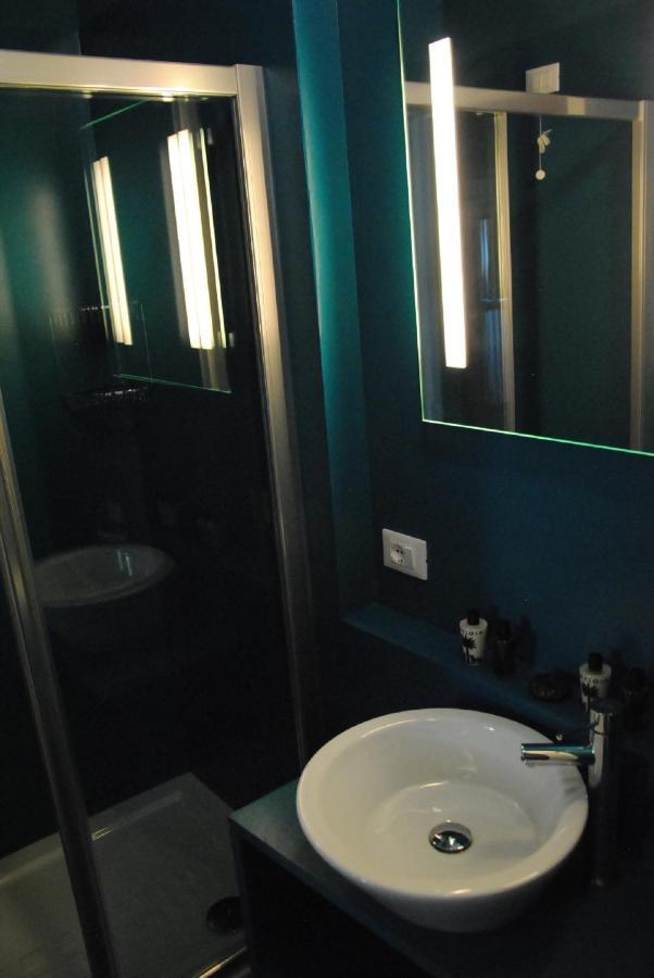 Washington Apartments Al Vittoriale Gardone Riviera Zimmer foto