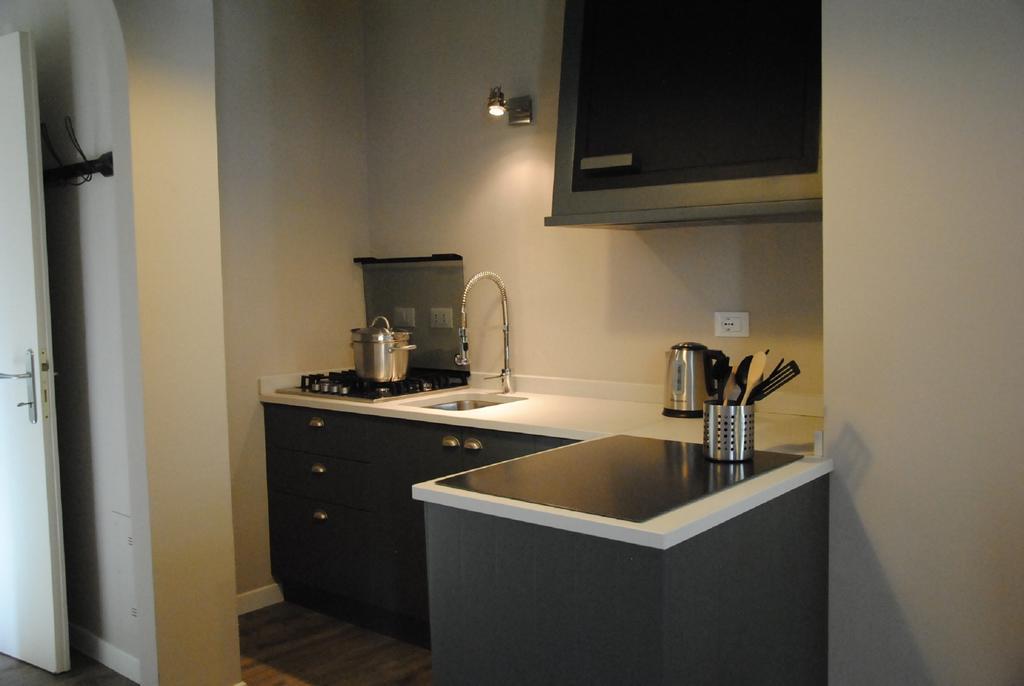 Washington Apartments Al Vittoriale Gardone Riviera Zimmer foto
