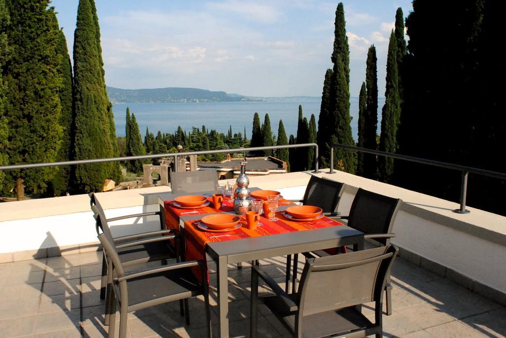 Washington Apartments Al Vittoriale Gardone Riviera Exterior foto